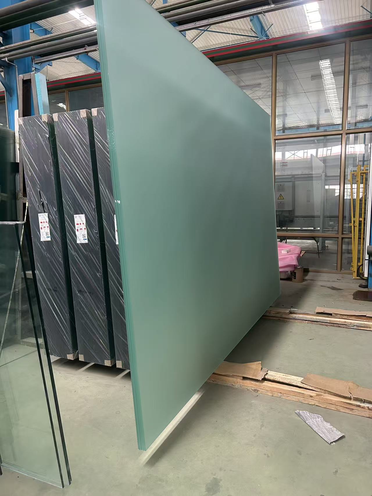 呼伦贝尔市彩轴玻璃建筑幕墙玻璃生产基地 - 排名